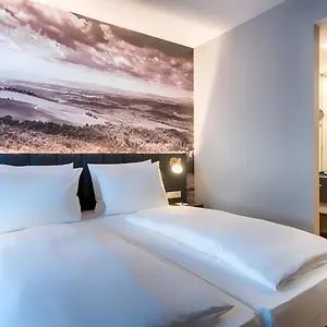 Hotel Empire Suites New Delhi